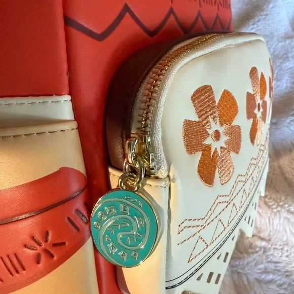 Loungefly Disney Moana Outfit Mini Backpack Brand New with Tags 🐚🐚 - Picture 9 of 15
